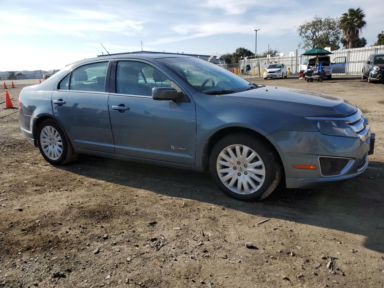 Photo 3 VIN: 3FADP0L34CR378237 - FORD FUSION 