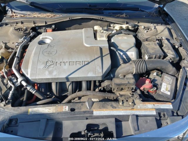 Photo 9 VIN: 3FADP0L35AR135873 - FORD FUSION HYBRID 