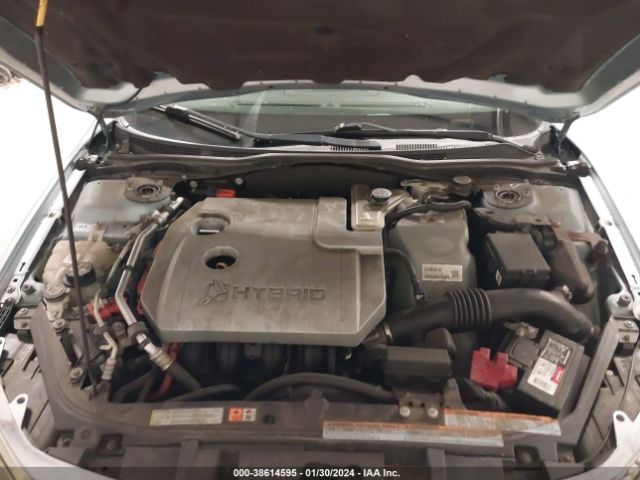 Photo 9 VIN: 3FADP0L35AR215125 - FORD FUSION HYBRID 