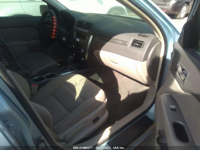 Photo 4 VIN: 3FADP0L35AR325463 - FORD FUSION 