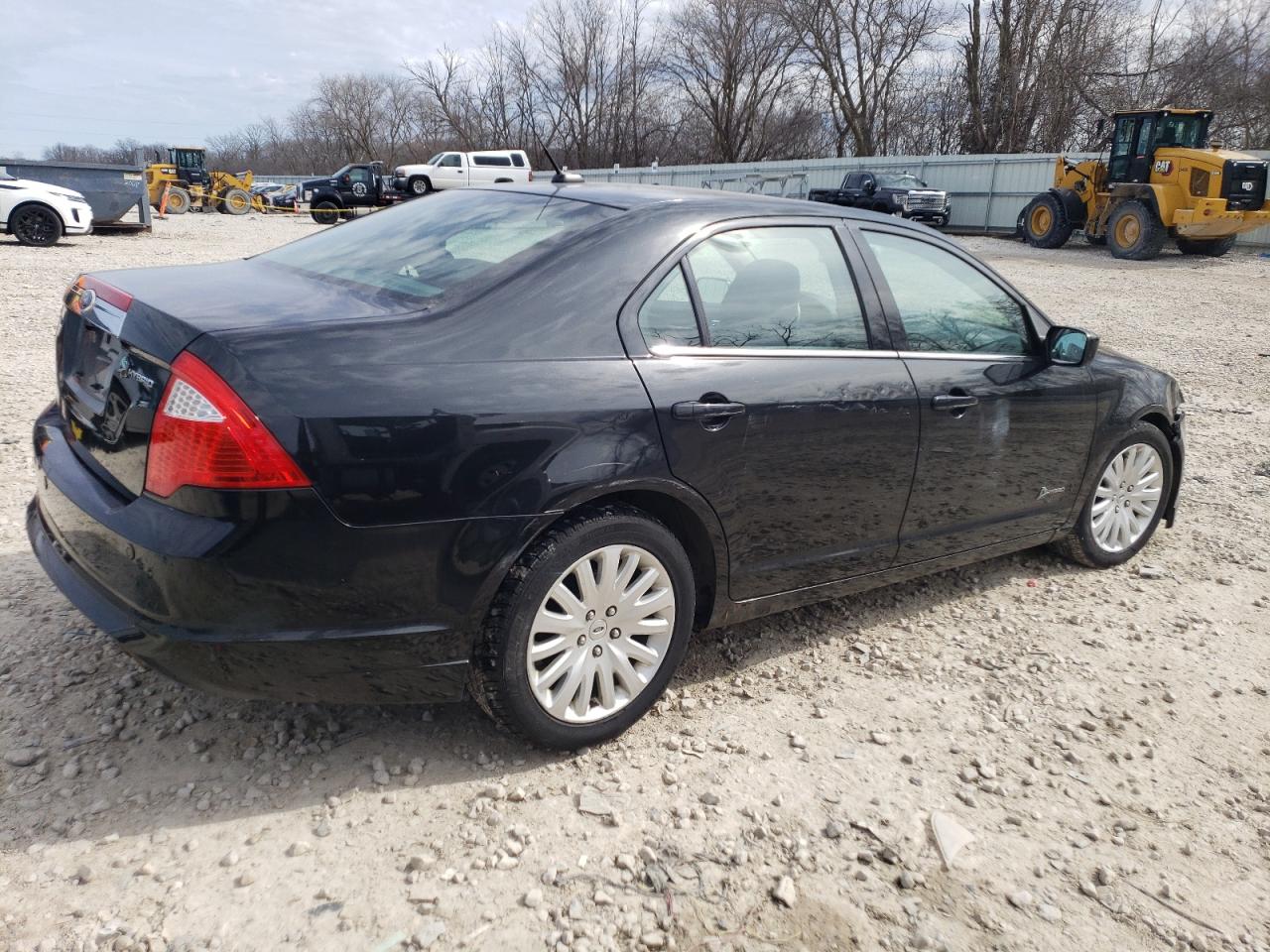 Photo 2 VIN: 3FADP0L35AR347401 - FORD FUSION 