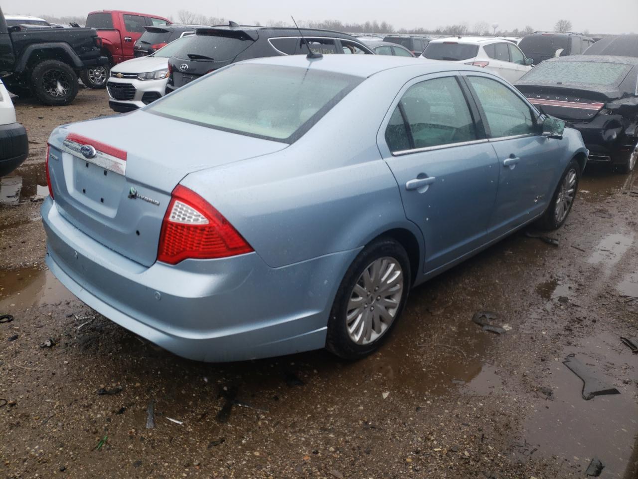 Photo 2 VIN: 3FADP0L36AR167991 - FORD FUSION 