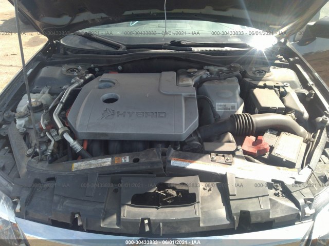 Photo 9 VIN: 3FADP0L36AR225680 - FORD FUSION 