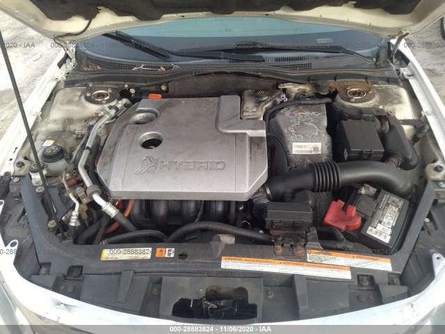 Photo 9 VIN: 3FADP0L36AR263538 - FORD FUSION 