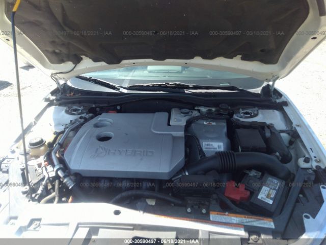 Photo 9 VIN: 3FADP0L36BR246322 - FORD FUSION 