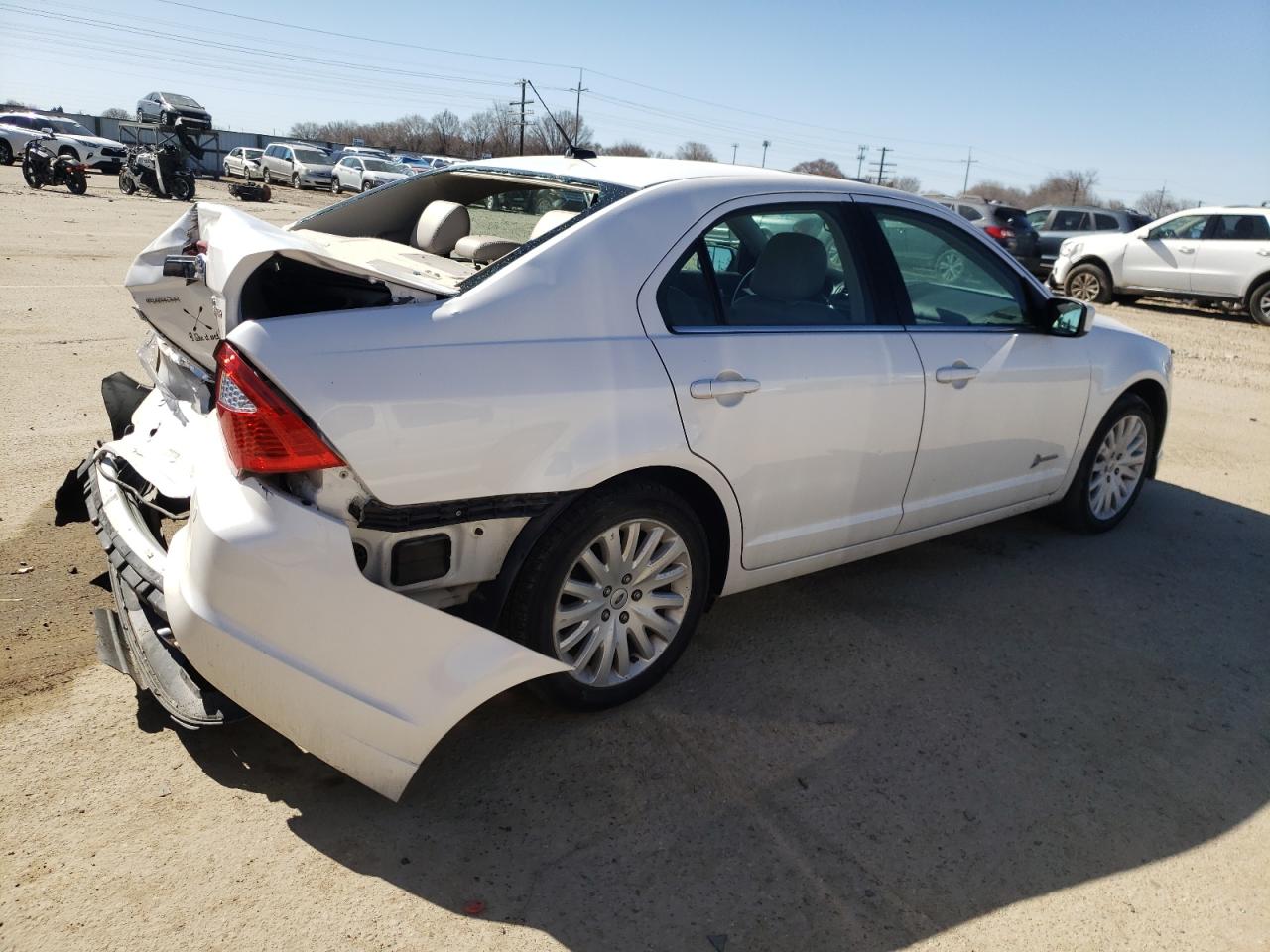 Photo 2 VIN: 3FADP0L36BR286397 - FORD FUSION 