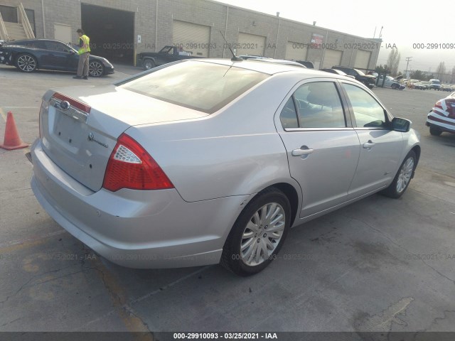 Photo 3 VIN: 3FADP0L37AR220939 - FORD FUSION 