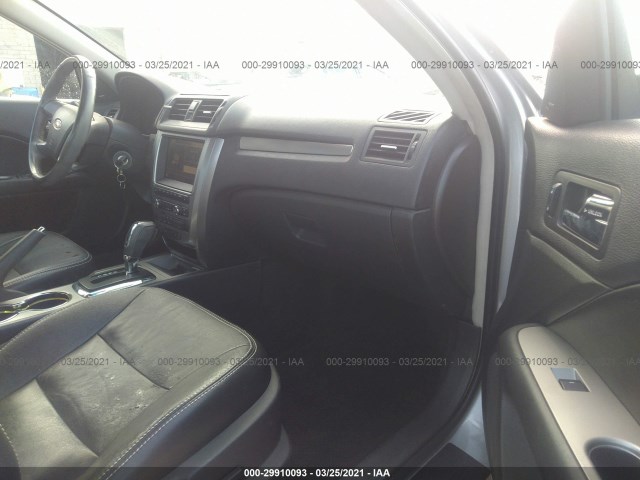 Photo 4 VIN: 3FADP0L37AR220939 - FORD FUSION 