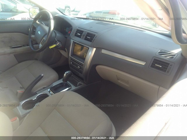 Photo 4 VIN: 3FADP0L37AR299979 - FORD FUSION 