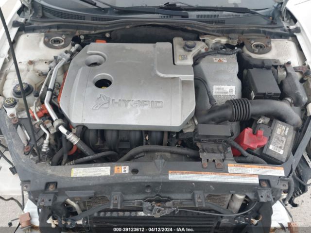 Photo 9 VIN: 3FADP0L37BR110457 - FORD FUSION HYBRID 