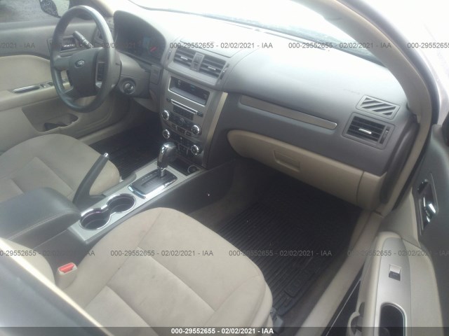 Photo 4 VIN: 3FADP0L37BR299997 - FORD FUSION 