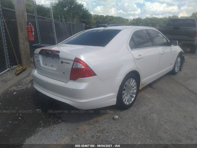 Photo 3 VIN: 3FADP0L38AR142879 - FORD FUSION 