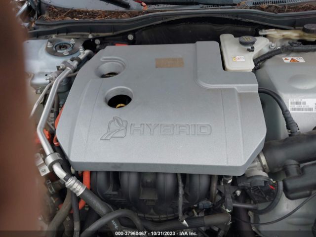 Photo 9 VIN: 3FADP0L38AR228001 - FORD FUSION 