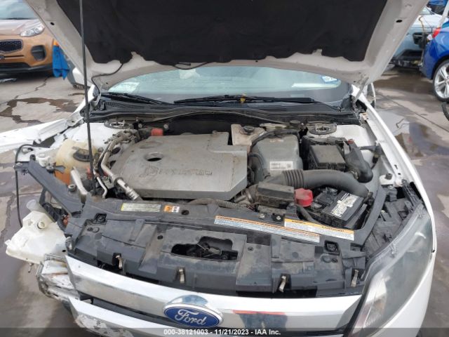 Photo 9 VIN: 3FADP0L38CR217860 - FORD FUSION HYBRID 