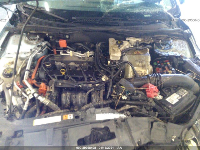 Photo 9 VIN: 3FADP0L39BR129740 - FORD FUSION 