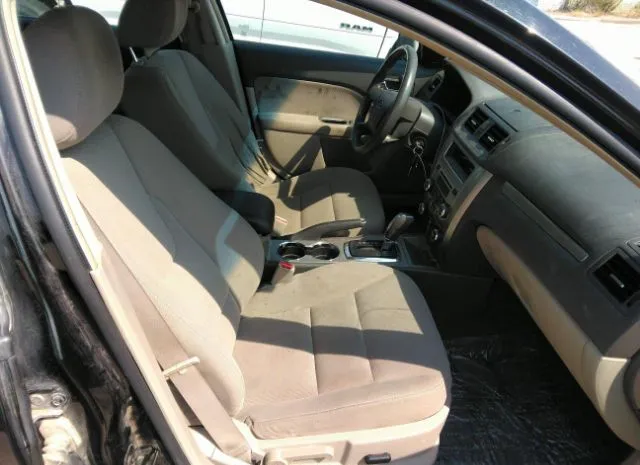 Photo 4 VIN: 3FADP0L3XAR104330 - FORD FUSION 