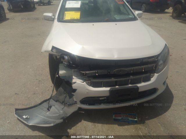 Photo 5 VIN: 3FADP0L3XAR152345 - FORD FUSION 