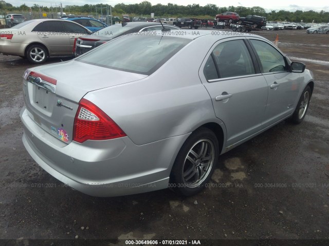 Photo 3 VIN: 3FADP0L3XAR284585 - FORD FUSION 