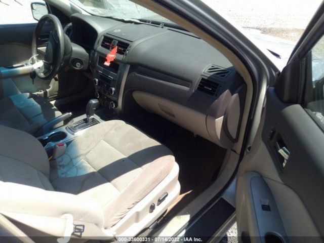 Photo 4 VIN: 3FADP0L3XBR123882 - FORD FUSION 