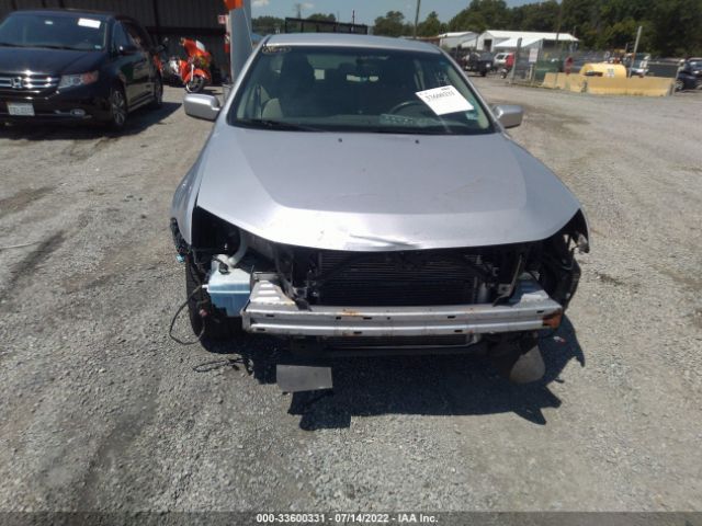 Photo 5 VIN: 3FADP0L3XBR123882 - FORD FUSION 