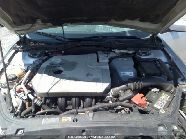 Photo 9 VIN: 3FADP0L3XBR123882 - FORD FUSION 