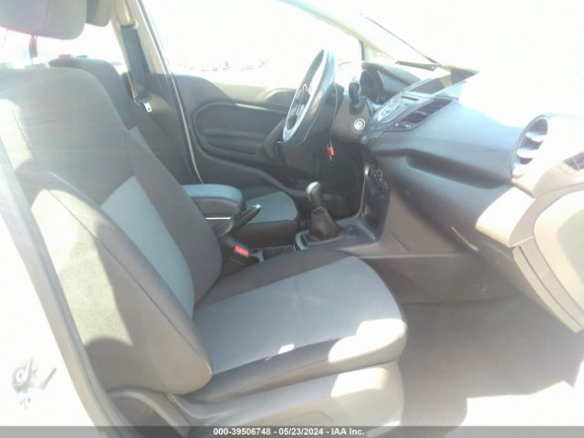 Photo 4 VIN: 3FADP4AJ1JM141076 - FORD FIESTA 