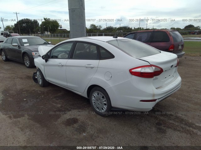 Photo 2 VIN: 3FADP4AJ2GM156730 - FORD FIESTA 