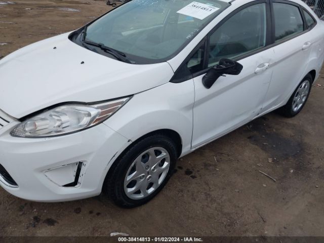 Photo 5 VIN: 3FADP4AJ3BM233291 - FORD FIESTA 