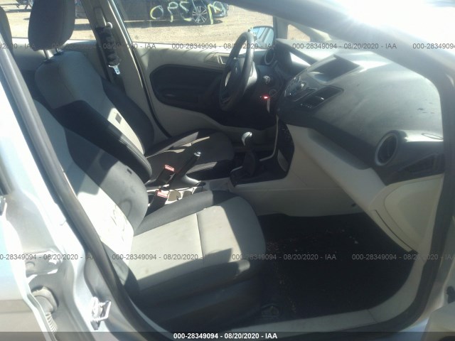 Photo 4 VIN: 3FADP4AJ3CM120927 - FORD FIESTA 