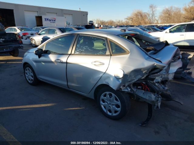 Photo 2 VIN: 3FADP4AJ5DM140470 - FORD FIESTA 