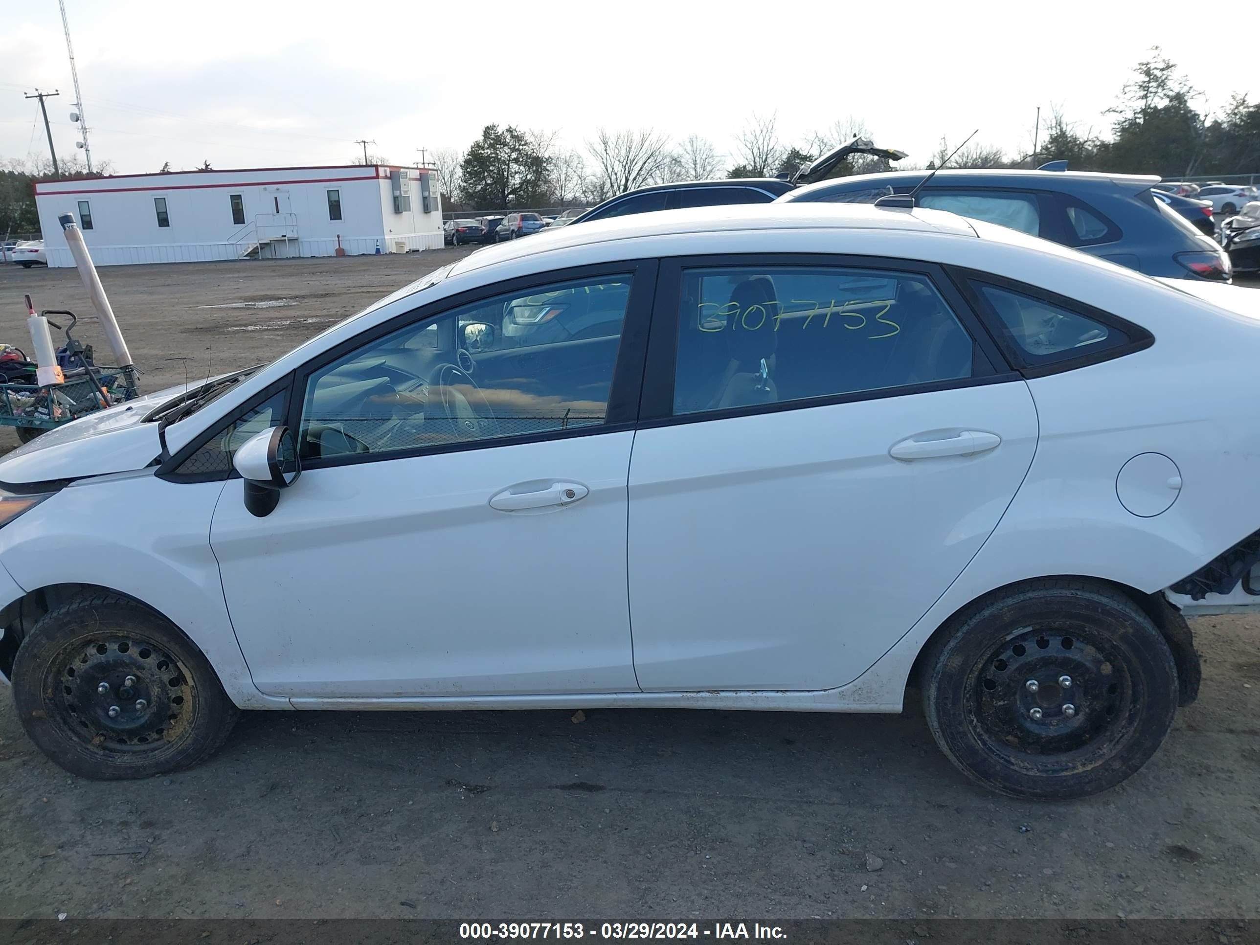 Photo 13 VIN: 3FADP4AJ5KM103903 - FORD FIESTA 