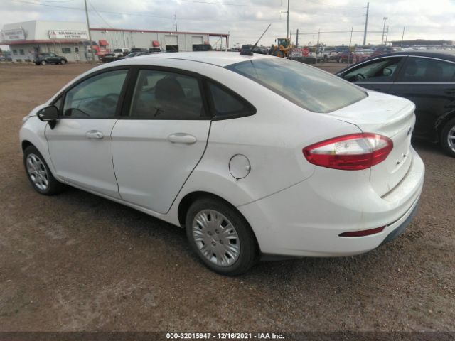 Photo 2 VIN: 3FADP4AJ8JM112027 - FORD FIESTA 