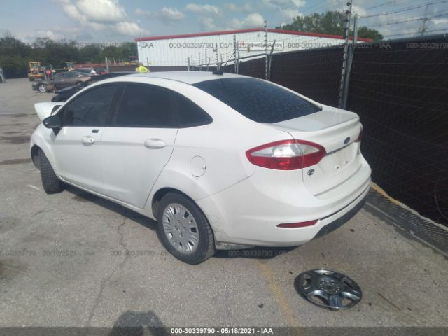 Photo 2 VIN: 3FADP4AJXHM157948 - FORD FIESTA 