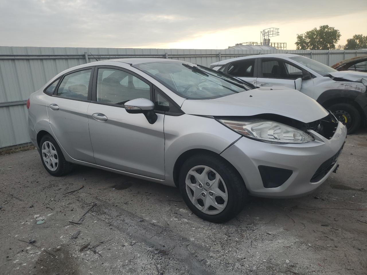 Photo 3 VIN: 3FADP4BJ0DM214523 - FORD FIESTA 