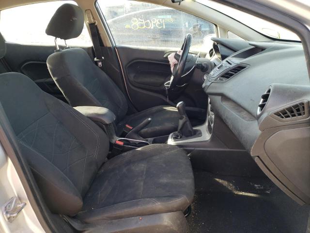 Photo 4 VIN: 3FADP4BJ0FM104980 - FORD FIESTA SE 