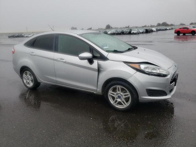 Photo 3 VIN: 3FADP4BJ0KM113429 - FORD FIESTA SE 