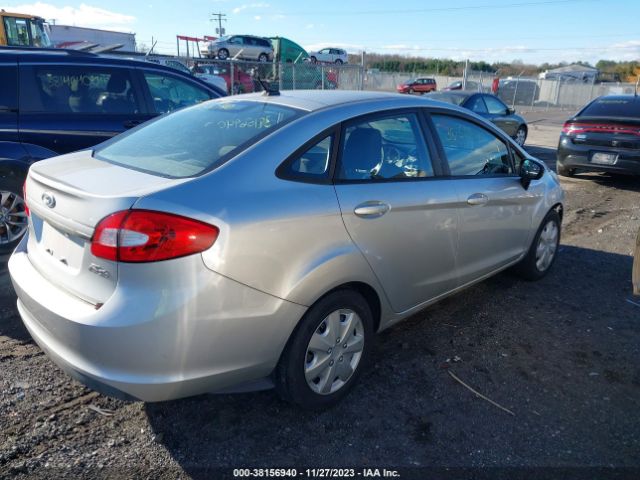 Photo 3 VIN: 3FADP4BJ1BM140218 - FORD FIESTA 