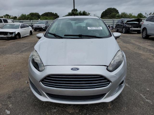 Photo 4 VIN: 3FADP4BJ1JM110652 - FORD FIESTA 