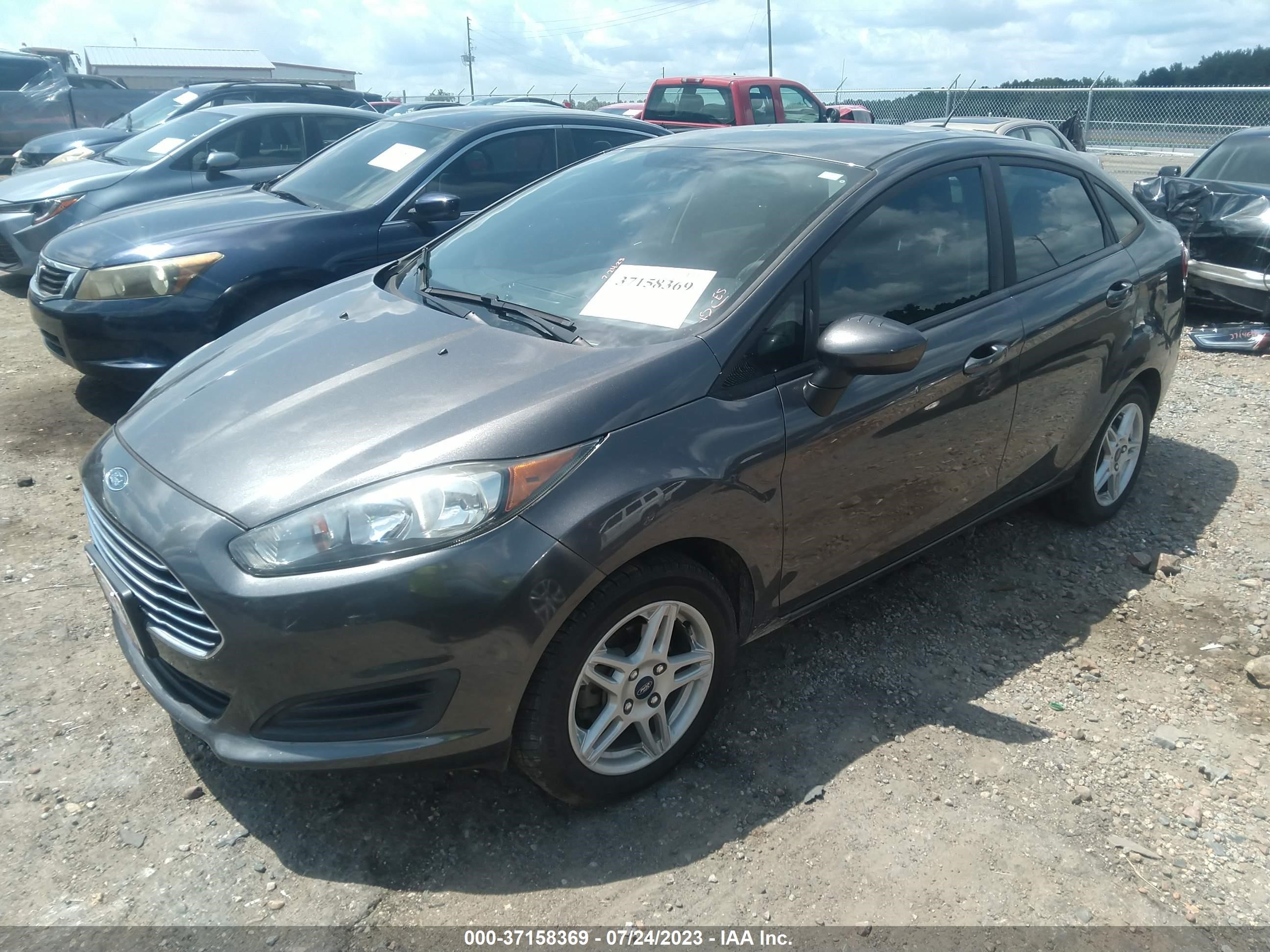 Photo 1 VIN: 3FADP4BJ1JM135678 - FORD FIESTA 