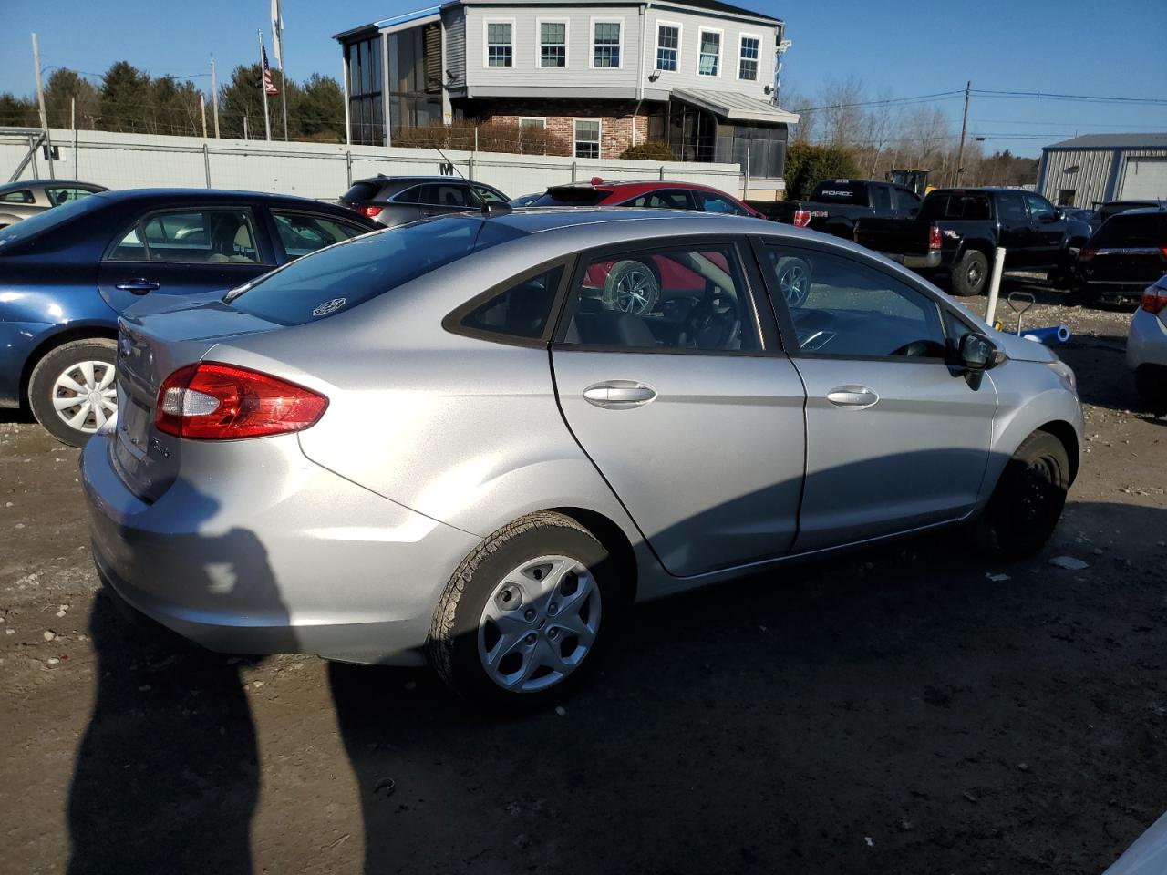 Photo 2 VIN: 3FADP4BJ2DM117520 - FORD FIESTA 