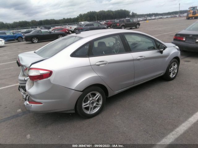 Photo 3 VIN: 3FADP4BJ2HM157053 - FORD FIESTA 