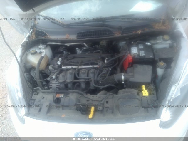 Photo 9 VIN: 3FADP4BJ3FM126066 - FORD FIESTA 