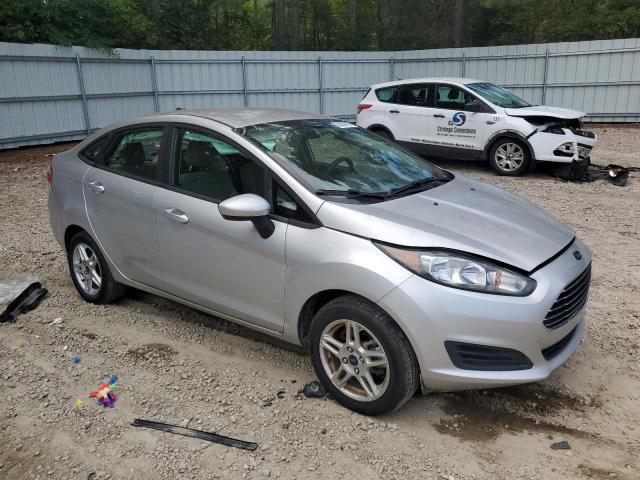 Photo 3 VIN: 3FADP4BJ3KM158705 - FORD FIESTA SE 