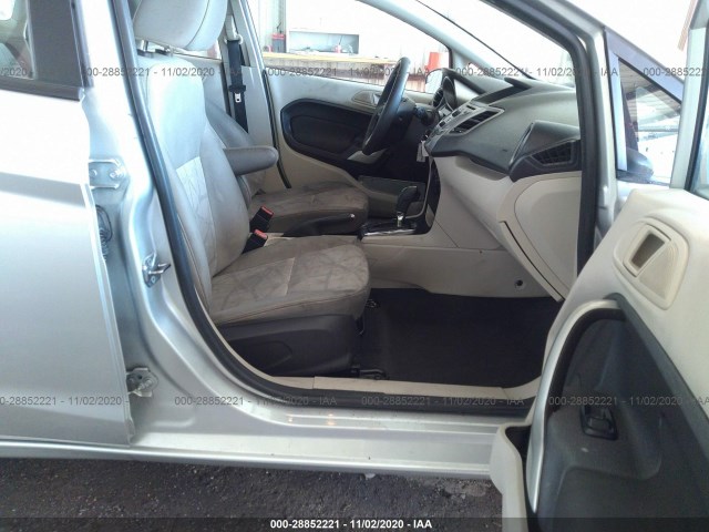 Photo 4 VIN: 3FADP4BJ4DM185432 - FORD FIESTA 