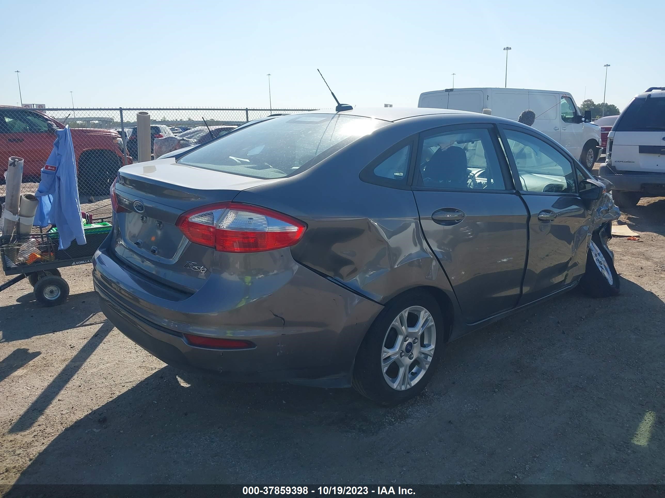 Photo 3 VIN: 3FADP4BJ4EM132604 - FORD FIESTA 