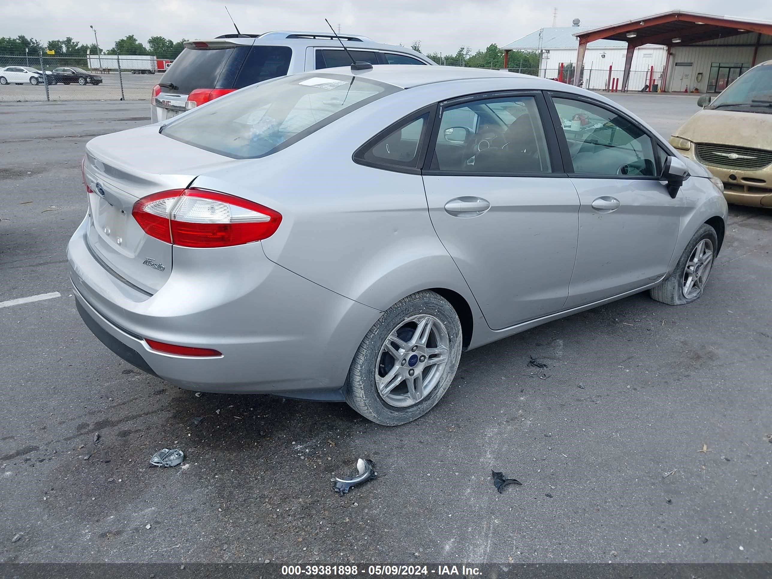 Photo 3 VIN: 3FADP4BJ4HM135619 - FORD FIESTA 