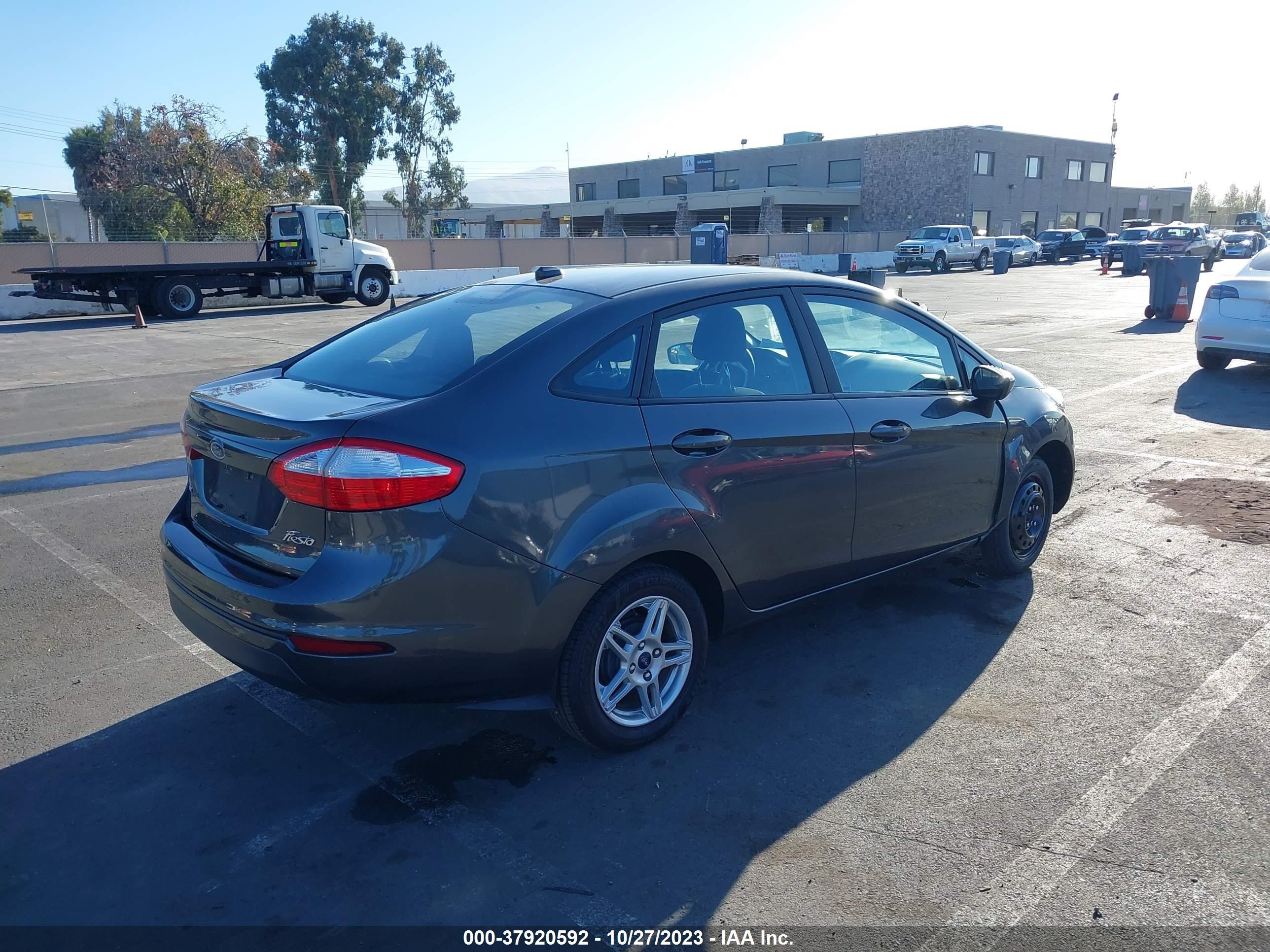 Photo 3 VIN: 3FADP4BJ4HM166420 - FORD FIESTA 