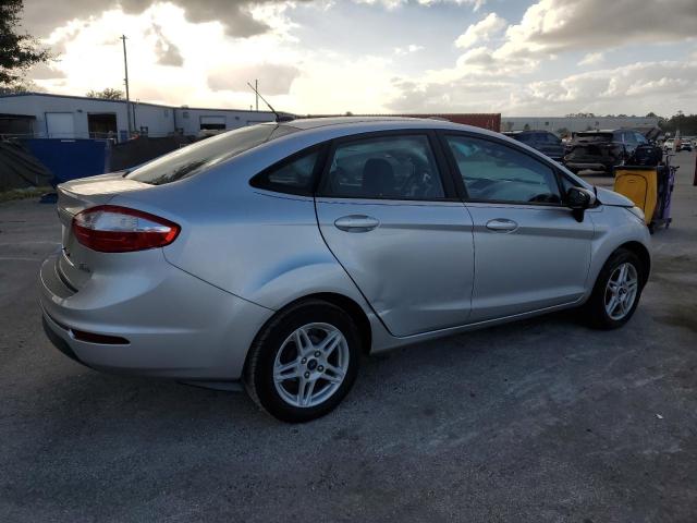 Photo 2 VIN: 3FADP4BJ4JM126098 - FORD FIESTA SE 