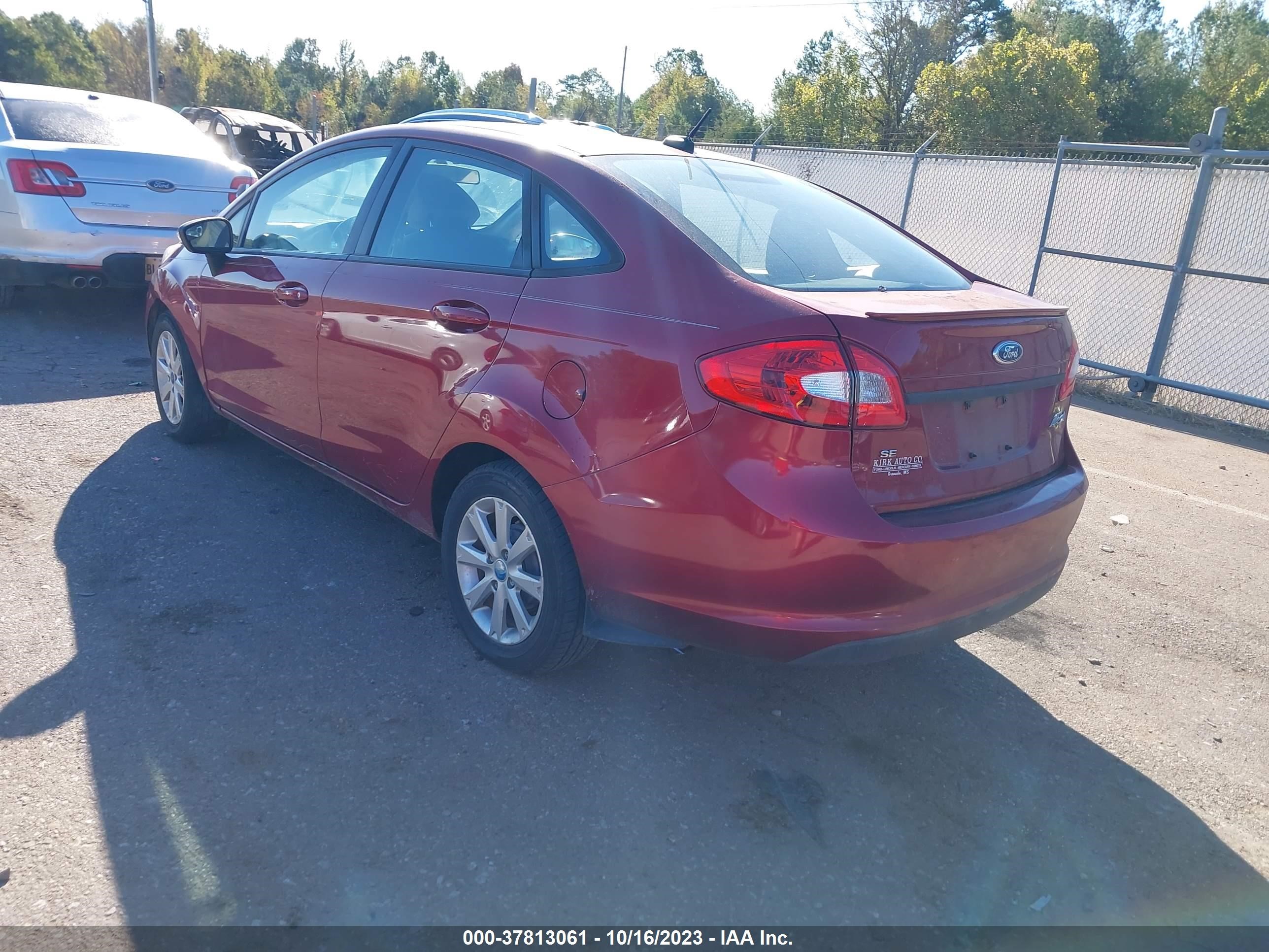 Photo 2 VIN: 3FADP4BJ5DM185603 - FORD FIESTA 