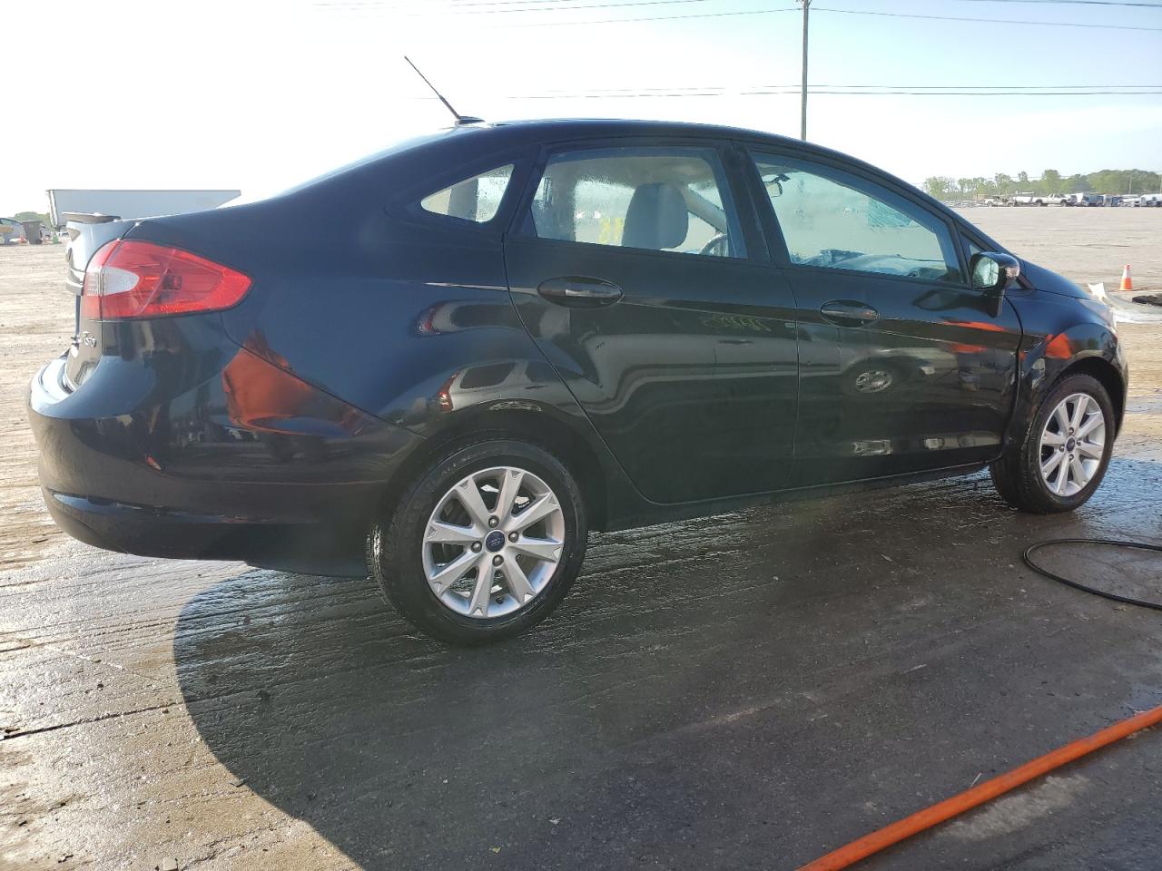 Photo 2 VIN: 3FADP4BJ5DM213688 - FORD FIESTA 